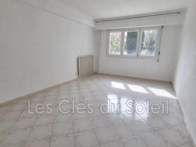 Annonce Location Appartement Hyeres 83