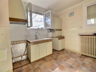 For sale Saint-remy-sur-durolle 5 rooms 97 m2 Puy de dome (63550) photo 2