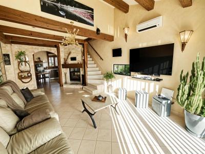 For sale Marignane 6 rooms 165 m2 Bouches du Rhone (13700) photo 2