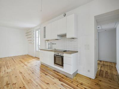 For sale Paris-18eme-arrondissement 2 rooms 47 m2 Paris (75018) photo 1