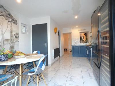 For sale Hautefort 6 rooms 114 m2 Dordogne (24390) photo 2