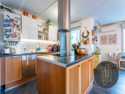 For sale Lyon-8eme-arrondissement 3 rooms 64 m2 Rhone (69008) photo 1