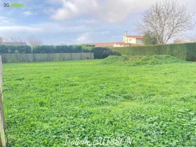 For sale Fours 820 m2 Gironde (33390) photo 1