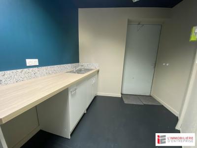 Louer Local commercial Pleumeleuc 13608 euros