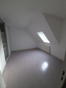 For sale Beaufort-en-vallee 5 rooms 91 m2 Maine et loire (49250) photo 3