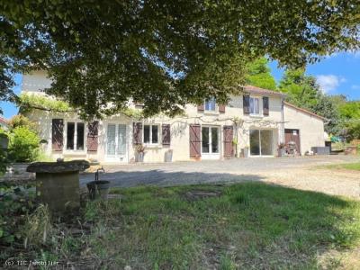 For sale Nanteuil-en-vallee 5 rooms 147 m2 Charente (16700) photo 1