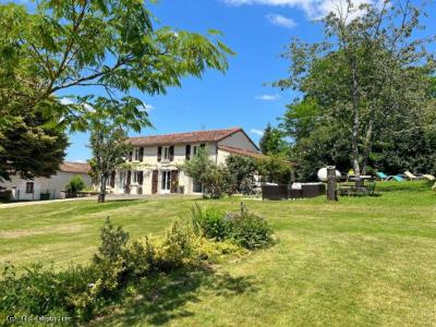 For sale Nanteuil-en-vallee 5 rooms 147 m2 Charente (16700) photo 2