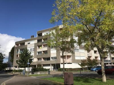 For rent Moulins 3 rooms 67 m2 Allier (03000) photo 0