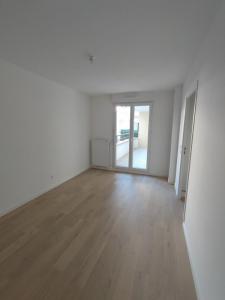 For rent Ozoir-la-ferriere 2 rooms 45 m2 Seine et marne (77330) photo 3