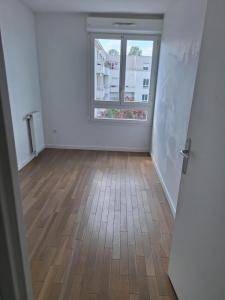 For sale Corbeil-essonnes 2 rooms 52 m2 Essonne (91100) photo 3