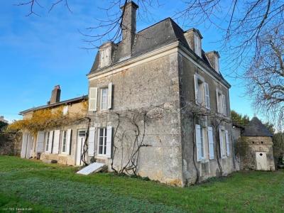 For sale Ruffec 8 rooms 180 m2 Charente (16700) photo 0