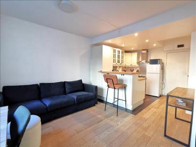 For rent Paris-10eme-arrondissement 3 rooms 49 m2 Paris (75010) photo 0