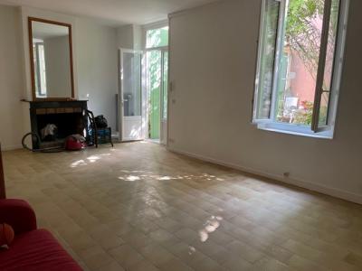 Louer Appartement 81 m2 Nimes