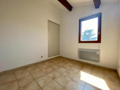 Louer Maison Rochefort-du-gard 953 euros