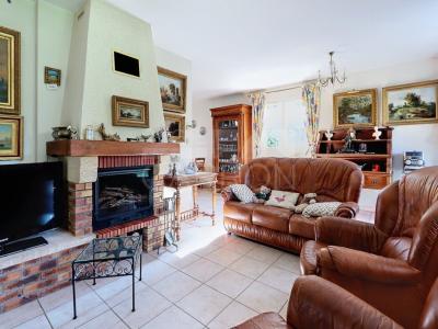 For sale Decines-charpieu 4 rooms 99 m2 Rhone (69150) photo 2