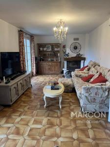 For sale Aubusson 180 m2 Creuse (23200) photo 1