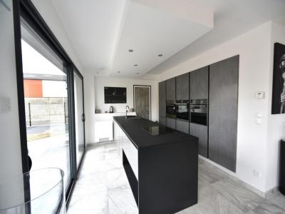 For rent Allan 100 m2 Drome (26780) photo 1