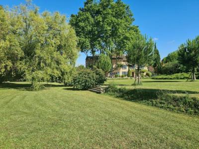 For sale Pernes-les-fontaines 12 rooms 350 m2 Vaucluse (84210) photo 0