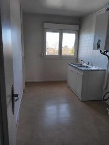 For rent Saint-julien-les-villas 3 rooms 65 m2 Aube (10800) photo 0