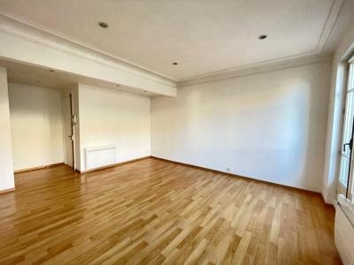 Louer Appartement 81 m2 Marseille-2eme-arrondissement