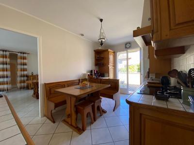 For sale Volvic 6 rooms 120 m2 Puy de dome (63530) photo 3