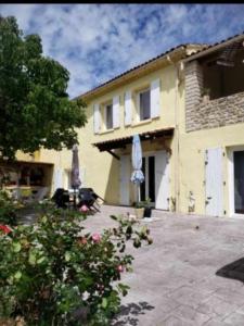 For sale Lapalud 10 rooms 246 m2 Vaucluse (84840) photo 1