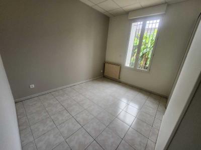 For sale Agen 3 rooms 62 m2 Lot et garonne (47000) photo 3