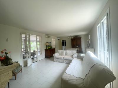 For sale Maubec 7 rooms 150 m2 Vaucluse (84660) photo 2