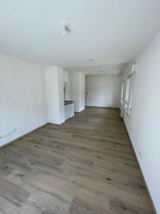 For rent Nantes 1 room 35 m2 Loire atlantique (44300) photo 1