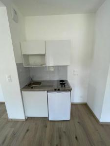 For rent Nantes 1 room 35 m2 Loire atlantique (44300) photo 2