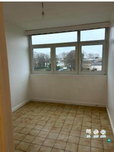 Louer Appartement 68 m2 Evry