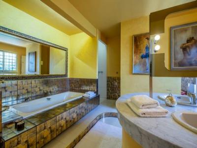 Vacation rentals Vallauris 12 rooms 700 m2 Alpes Maritimes (06220) photo 0