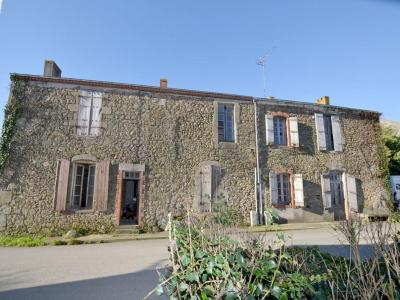 For sale Tablier 9 rooms 255 m2 Vendee (85310) photo 0