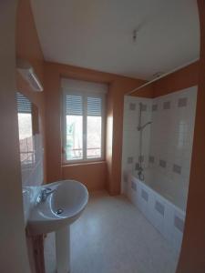 Louer Appartement Semur-en-auxois 571 euros