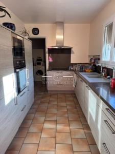 For sale Saint-martin-de-crau 5 rooms 103 m2 Bouches du Rhone (13310) photo 1