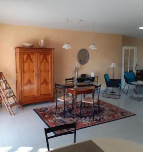 For sale Roche-sur-yon 5 rooms 155 m2 Vendee (85000) photo 2