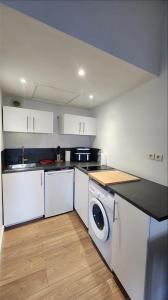 For rent Beaurecueil AIX-EN-PROVENCE 1 room 24 m2 Bouches du Rhone (13100) photo 2