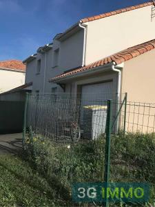 For sale Fontenay-le-comte 3 rooms 71 m2 Vendee (85200) photo 2