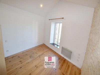 For sale Lucon 2 rooms 36 m2 Vendee (85400) photo 4