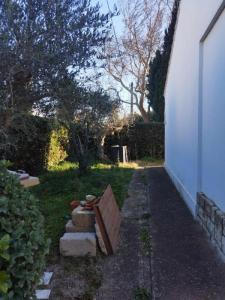 For sale Saint-martin-de-crau 4 rooms 76 m2 Bouches du Rhone (13310) photo 2