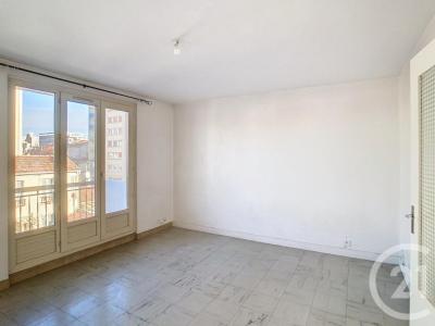 For rent Villejuif 1 room 30 m2 Val de Marne (94800) photo 1