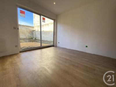 For rent Pont-sainte-maxence 2 rooms 44 m2 Oise (60700) photo 2