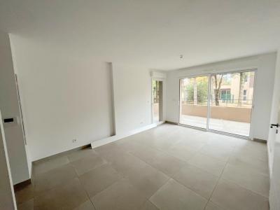 For rent Villeneuve-les-avignon 2 rooms 45 m2 Gard (30400) photo 1