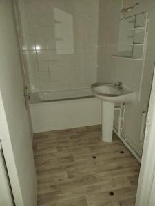 For rent Arcis-sur-aube 4 rooms 80 m2 Aube (10700) photo 2