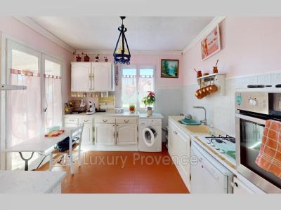 For sale Pourrieres 5 rooms 84 m2 Var (83910) photo 1