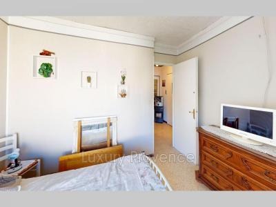 For sale Pourrieres 5 rooms 84 m2 Var (83910) photo 2