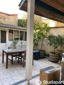 For rent Bordeaux 1 room 14 m2 Gironde (33800) photo 1