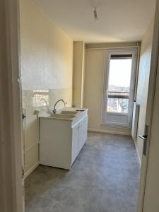 Annonce Location 4 pices Appartement Commentry 03