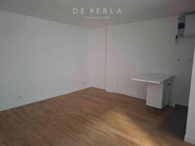 For sale Paris-8eme-arrondissement 2 rooms 33 m2 Paris (75008) photo 2