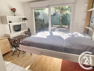 For rent Thiais 1 room 20 m2 Val de Marne (94320) photo 3